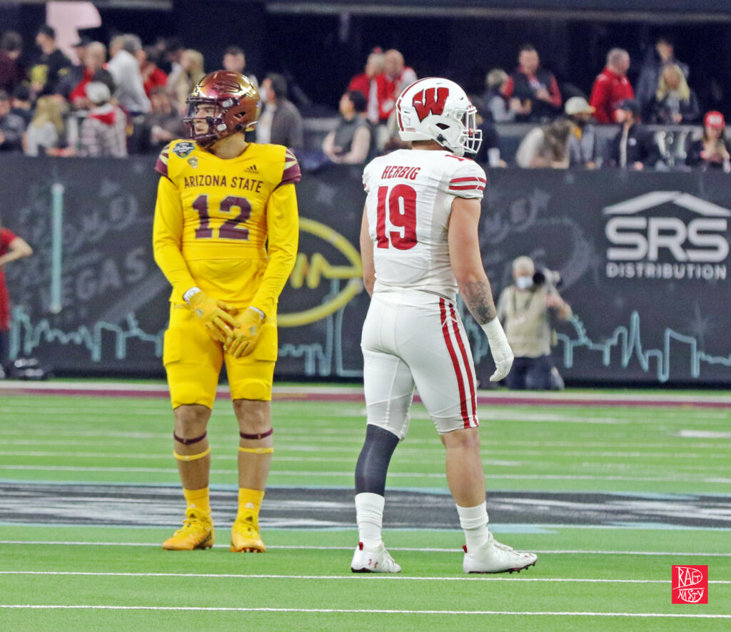 Nick Herbig (No. 19 pictured) walked out over Arizona State's tight end Jalin Conyers in the 2021 Las Vegas Bowl